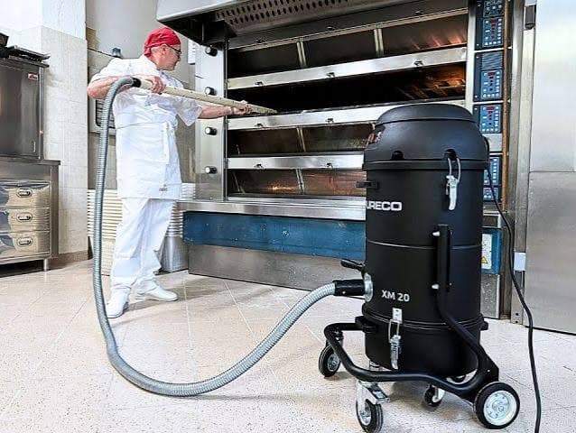 Industrial Vacuum Cleaner